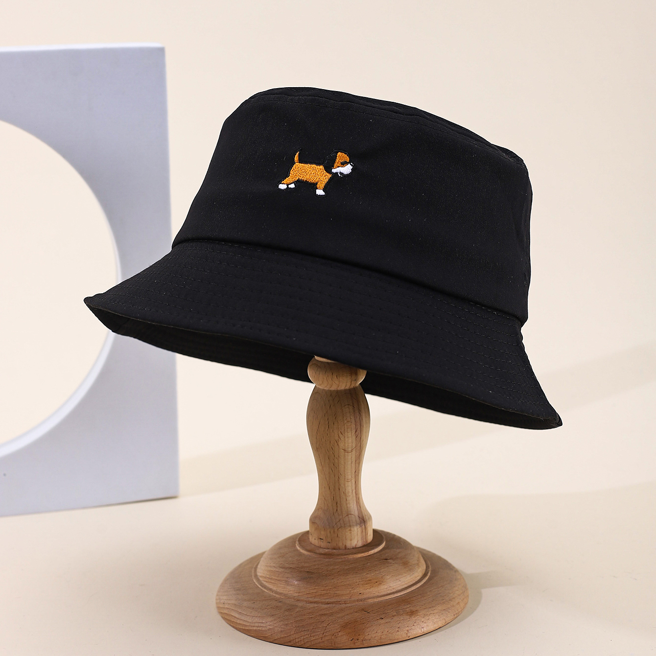 Bucket Hat Embroidered - Simple and fashionable embroidered cartoon cute