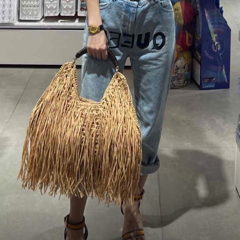 Bohemian Tassel Straw Handbag  - French Street Fashion のレビューと価格