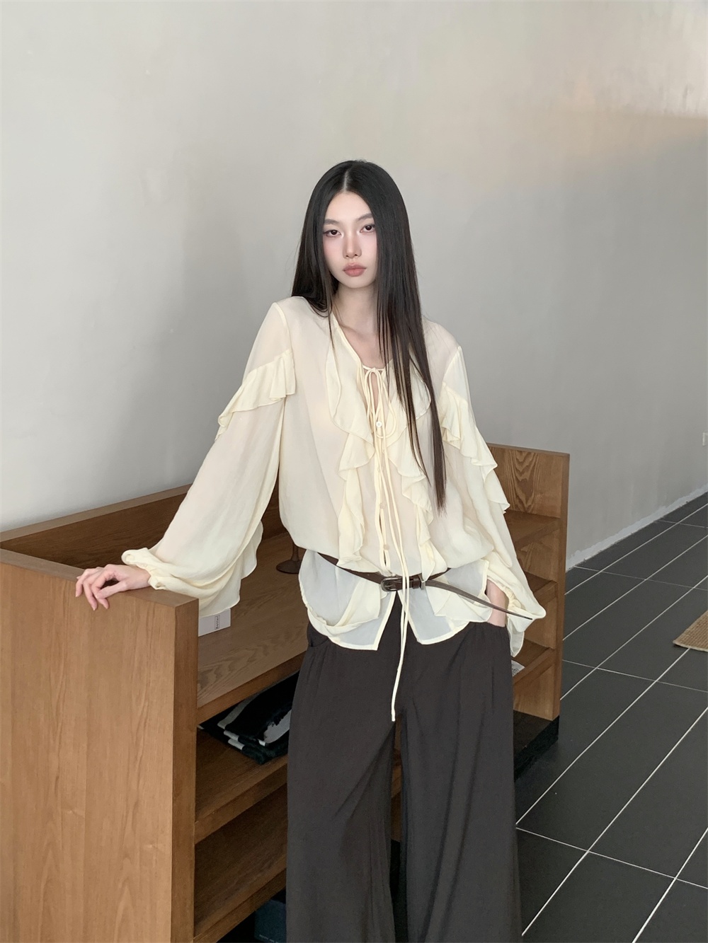 CHEERART Ruffles V Neck Tie Fr - Street Fashion Fall 2025 のレビューと価格