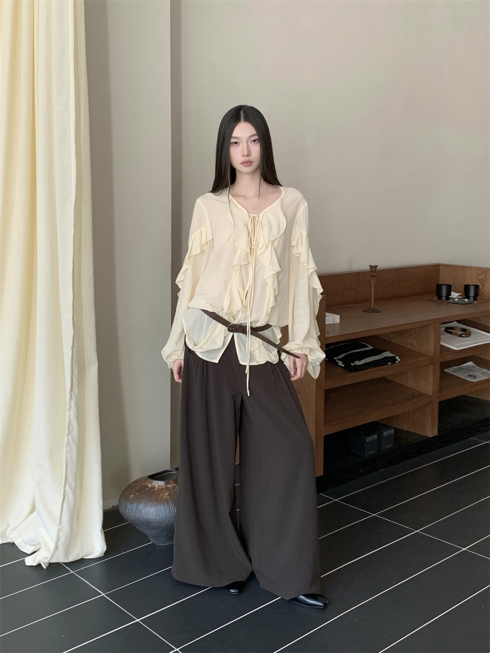 CHEERART Ruffles V Neck Tie Fr - Street Fashion Fall 2025 のレビューと価格
